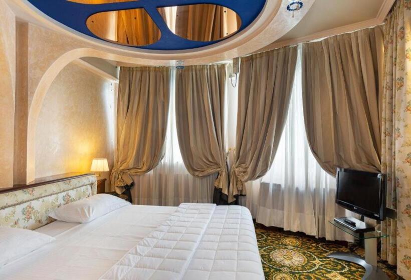 סוויטה עם ג'קוזי, Dream