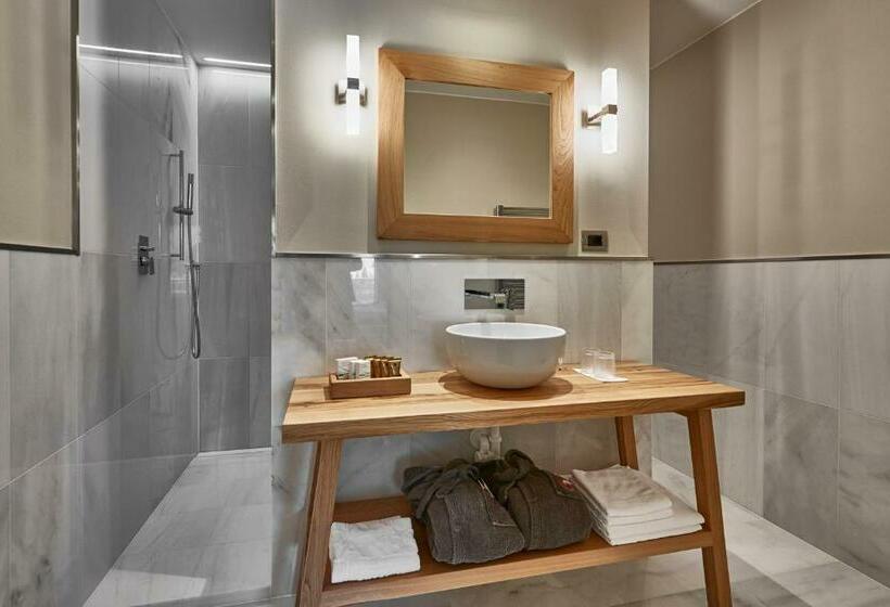 غرفة قياسية, Fanes