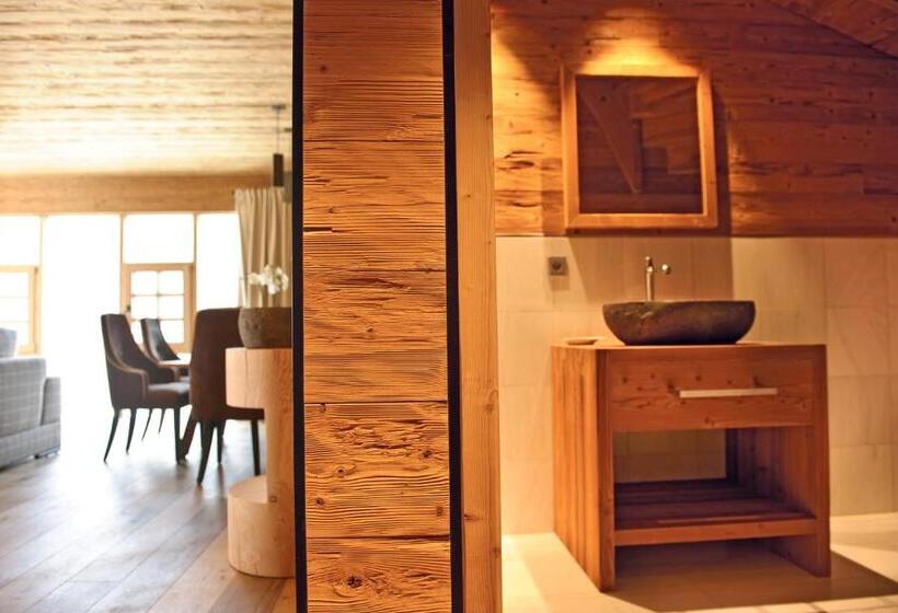 شاليه غرفة نوم واحدة, Fanes