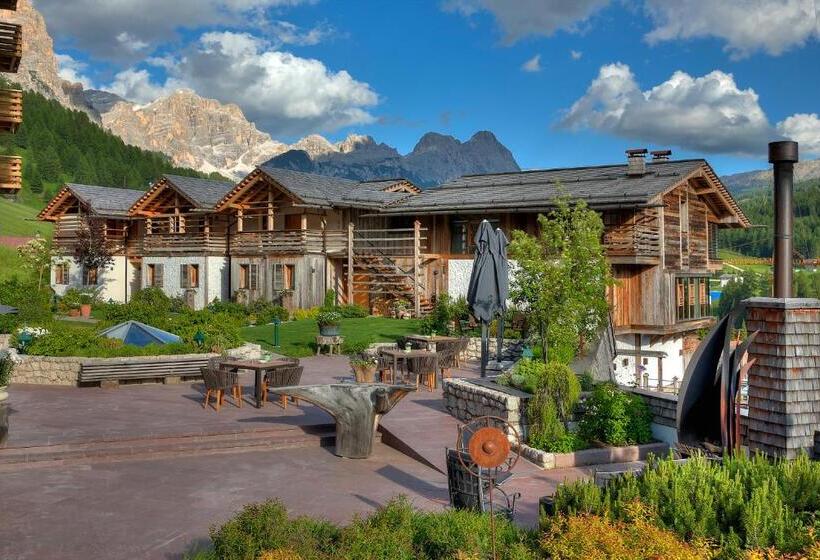 شاليه غرفة نوم واحدة, Fanes