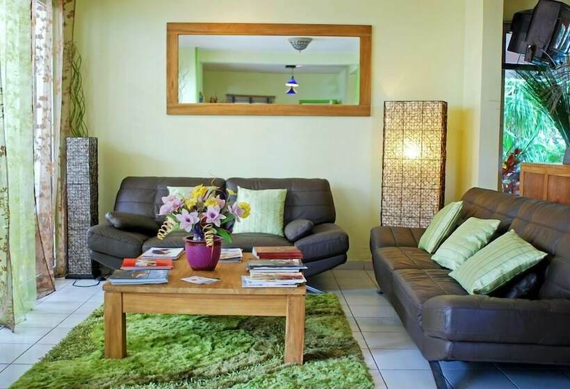 اتاق اکونومی, Golfe