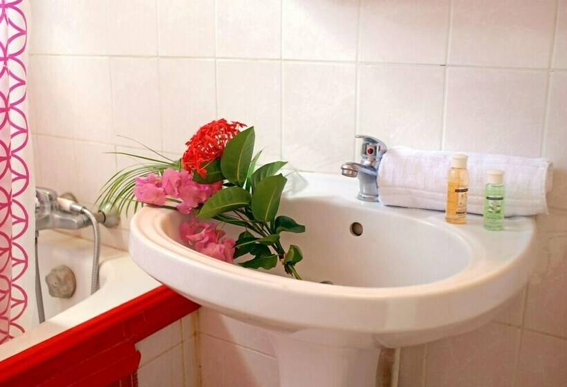 اتاق اکونومی, Golfe