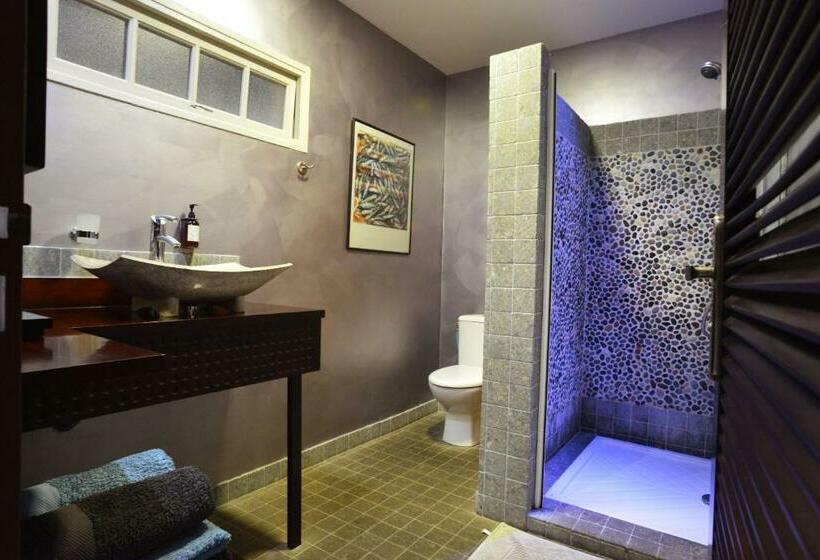 اتاق استاندارد با چشمانداز استخر, Hibiscus