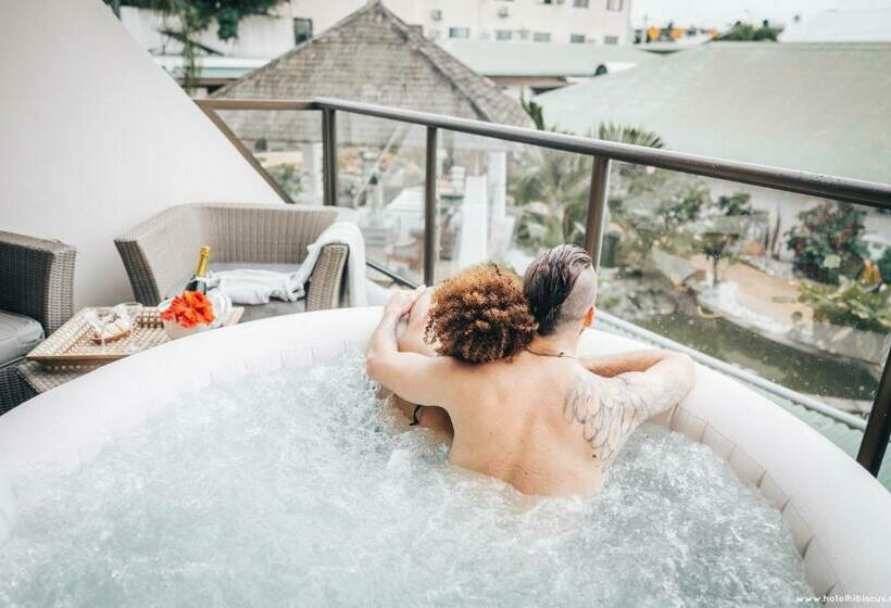 اتاق استاندارد با وان آب گرم, Hibiscus