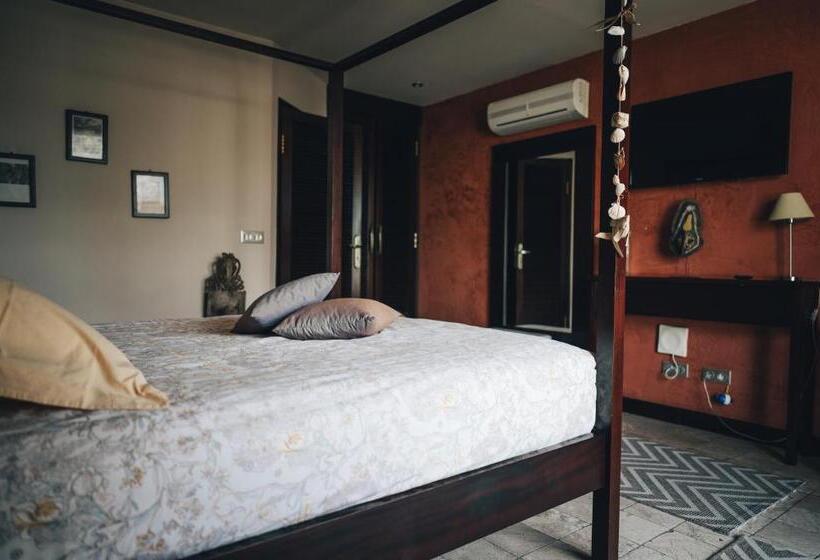 اتاق استاندارد با چشمانداز باغ, Hibiscus