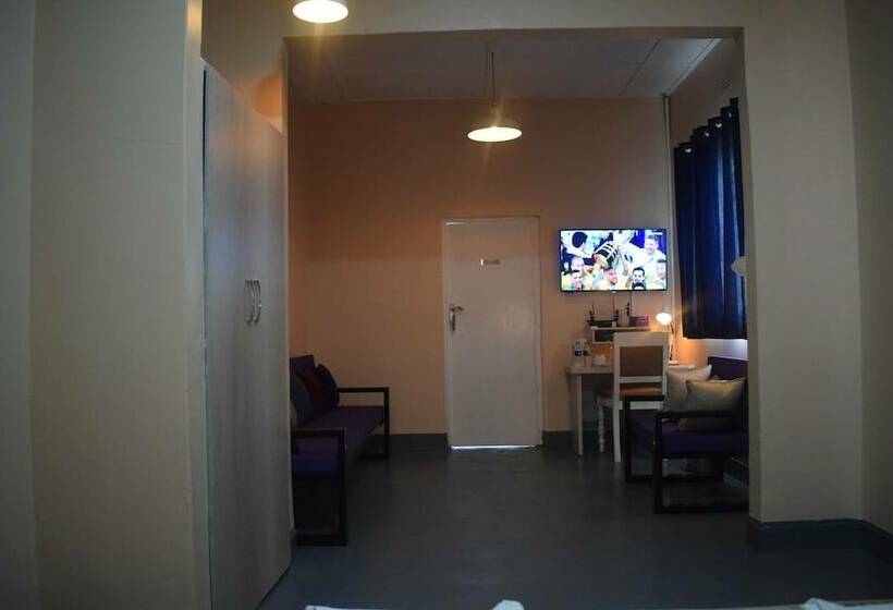 اتاق لوکس سه تخته, Imperial Town