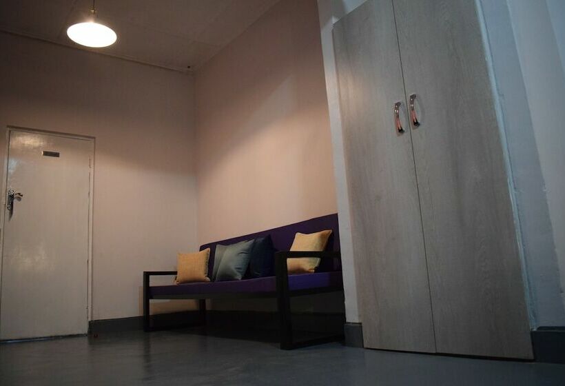 اتاق لوکس سه تخته, Imperial Town