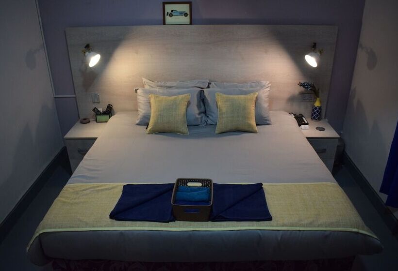 اتاق لوکس, Imperial Town