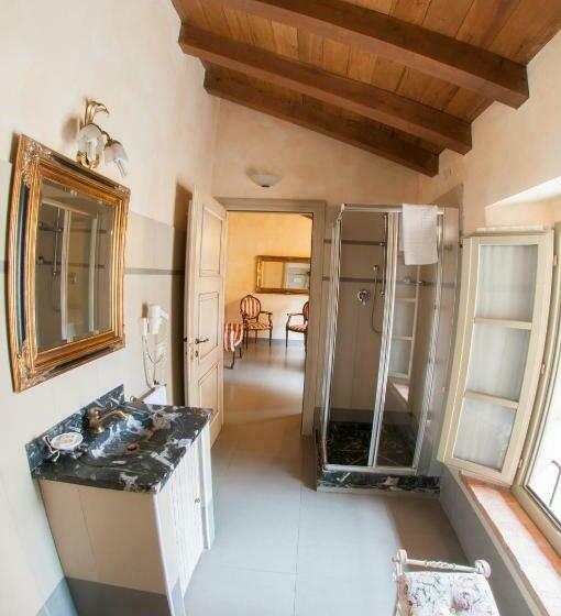 스탠다드 룸, La Tavola Rotonda