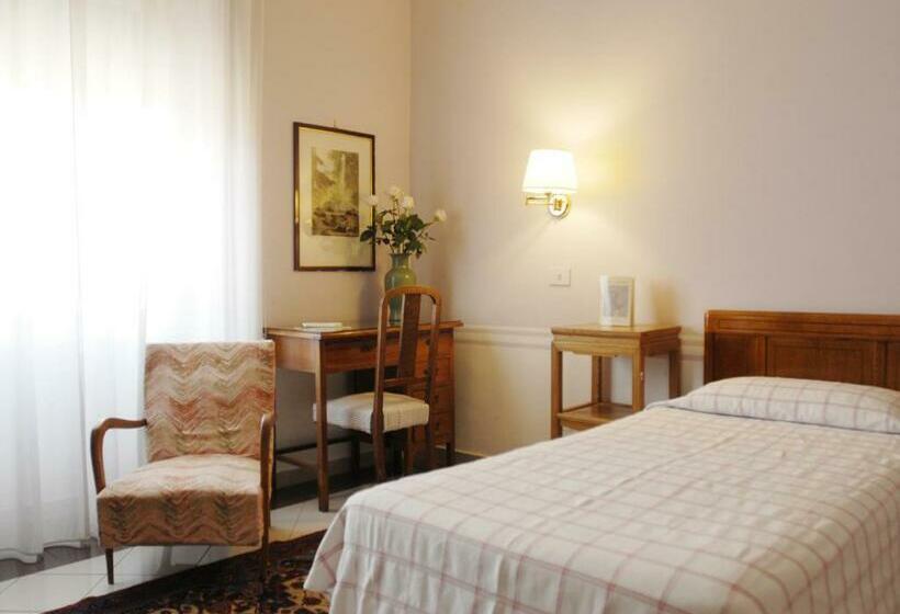 اتاق استاندارد یک نفره, Lancelot