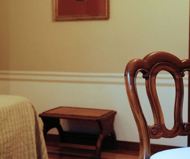 اتاق استاندارد یک نفره, Lancelot