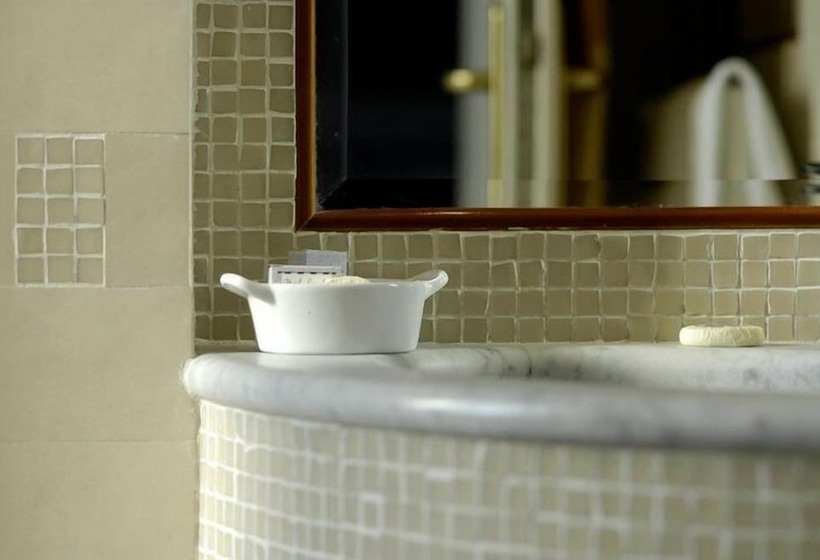 اتاق استاندارد یک نفره, Lancelot