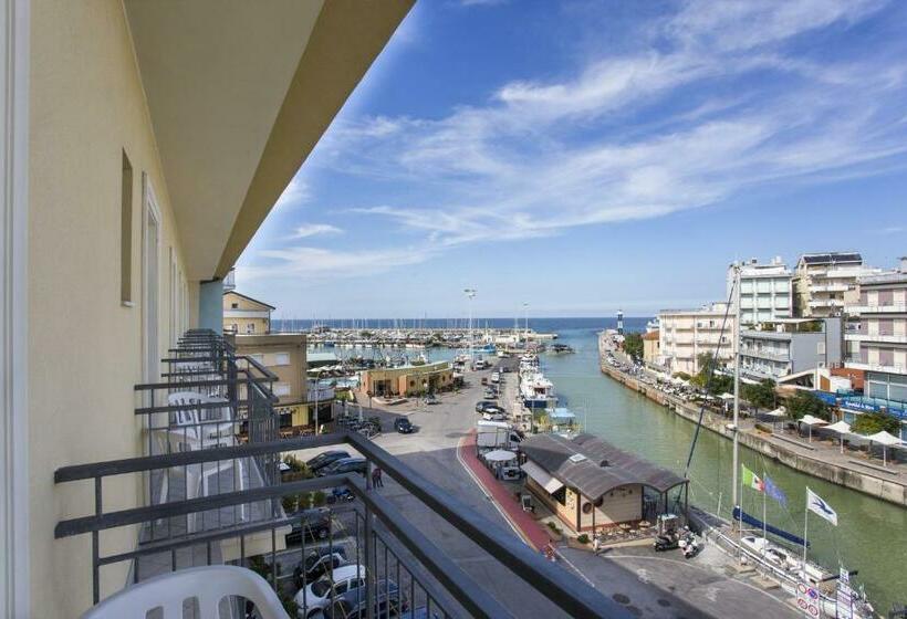 オーシャンビュースタンダードルーム, Lugano