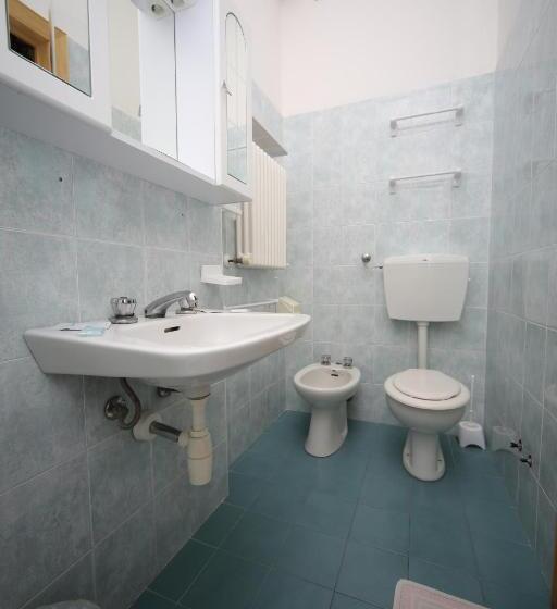 ファミリールーム, Lugano