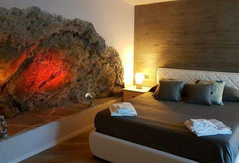 园景标准四人间, Meridiana