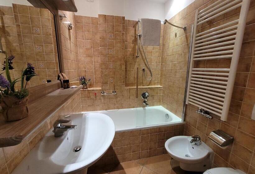 基本间, Meridiana