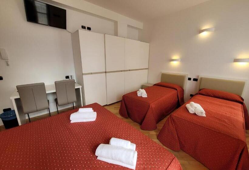 Superior room with lake view, Meridiana
