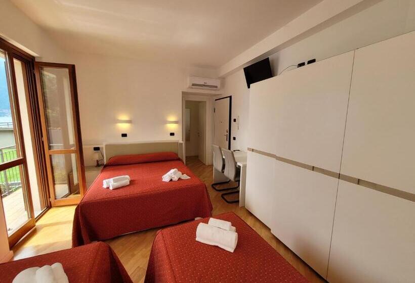 Superior room with lake view, Meridiana