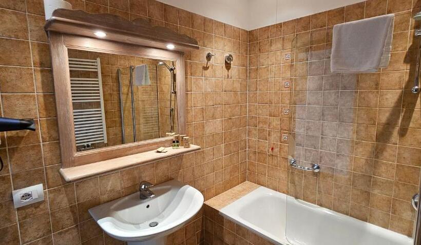 高级大房间, Meridiana