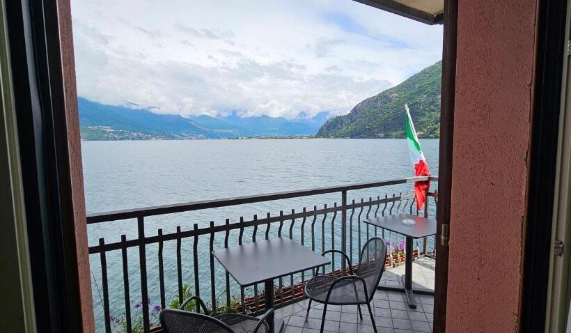 带大床的高级房间, Meridiana