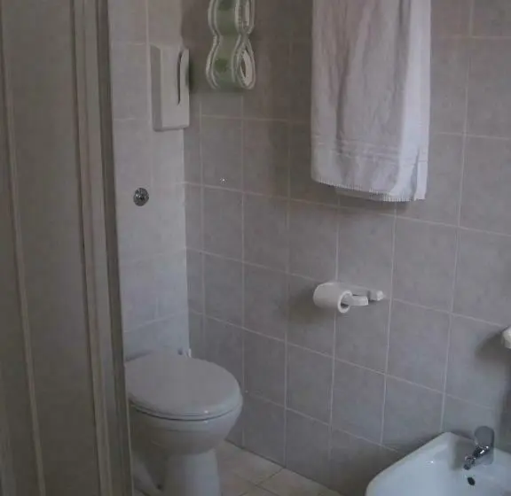 اتاق استاندارد یک نفره, Moderno