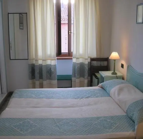 اتاق اکونومی, Moderno