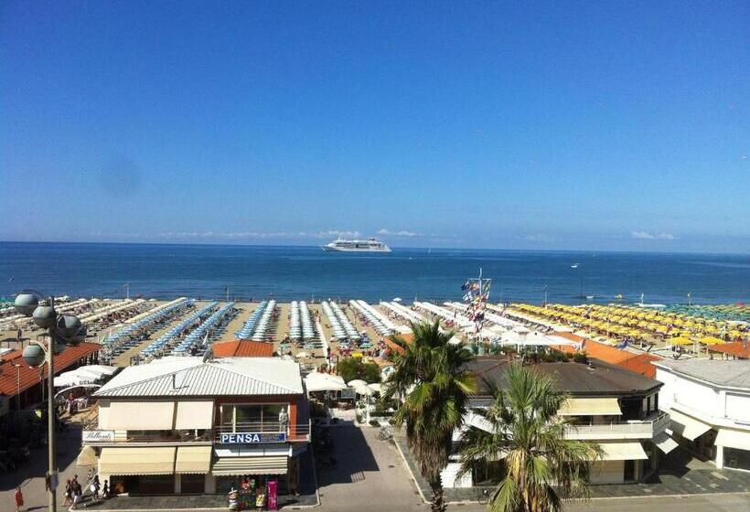 Quarto Superior Vista Mar, Pardini