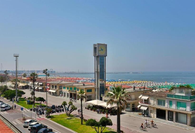 Quarto Superior Vista Mar, Pardini