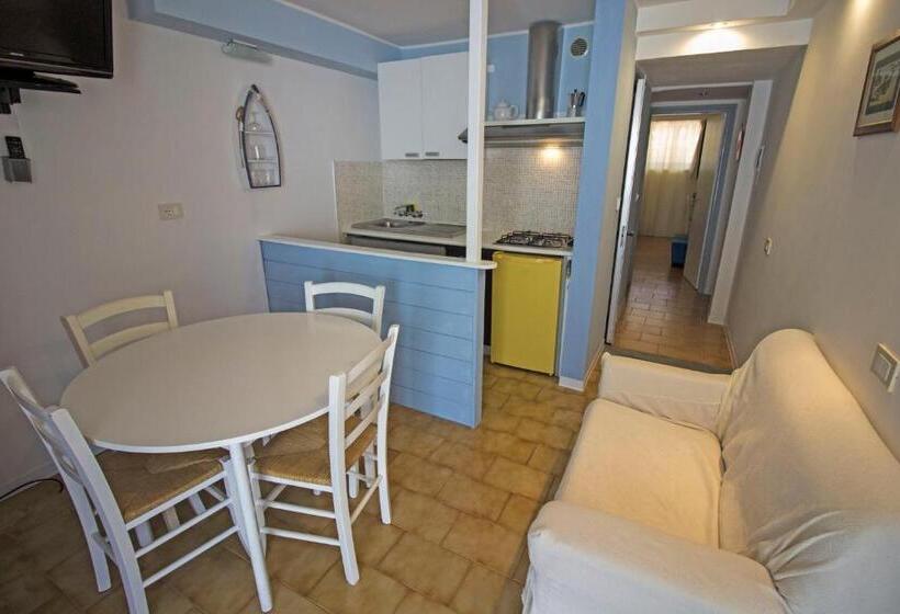 اتاق استاندارد سه نفره, Residence Al Lago