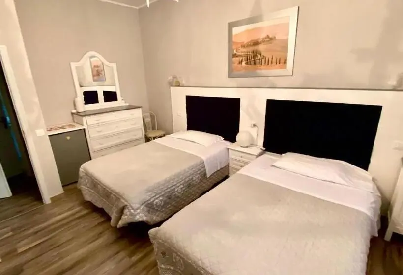 Suite with Terrace, Residence Al Lago