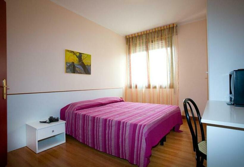 غرفة قياسية فردية, Ristorante Klaus