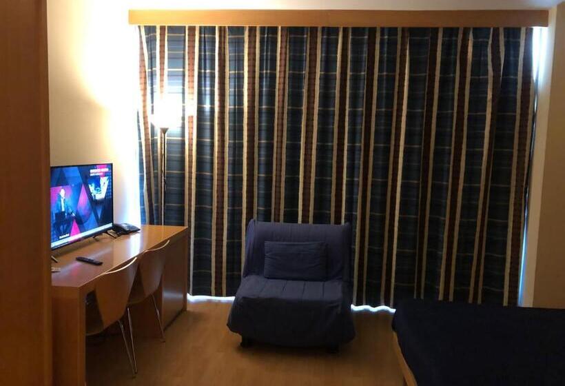 اتاق استاندارد سه تخته با چشمانداز باغ, Ristorante Trendy