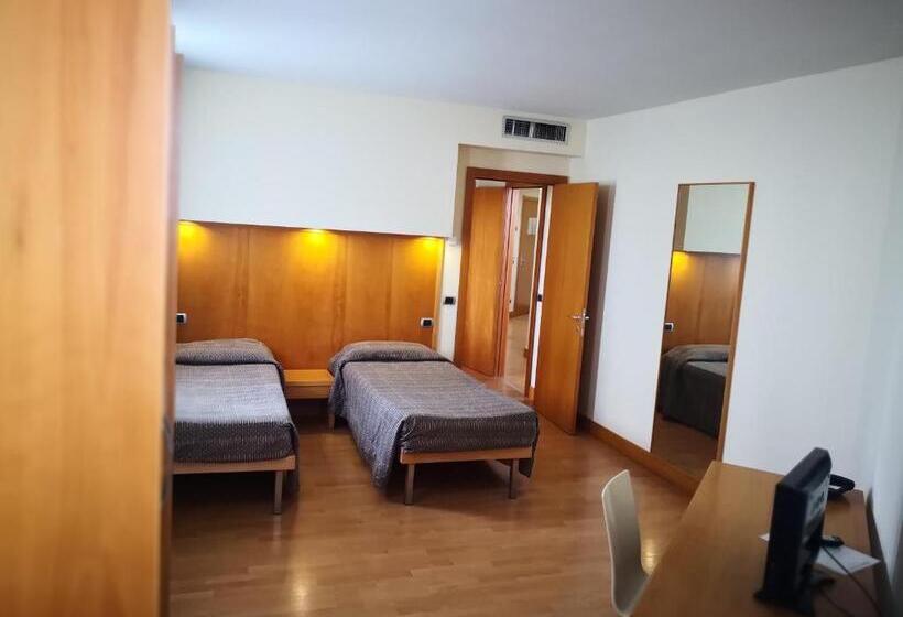 سوییت خانوادگی, Ristorante Trendy