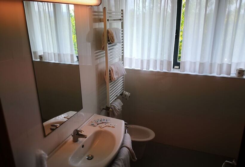 اتاق استاندارد سه تخته با چشمانداز باغ, Ristorante Trendy