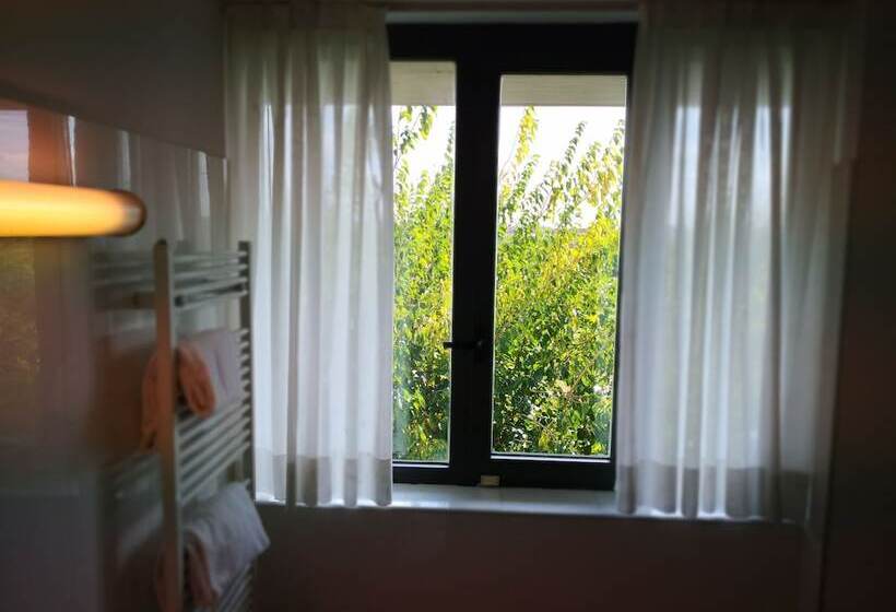 اتاق استاندارد سه تخته با چشمانداز باغ, Ristorante Trendy