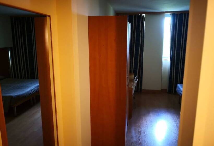 اتاق استاندارد چهارنفره با چشمانداز باغ, Ristorante Trendy