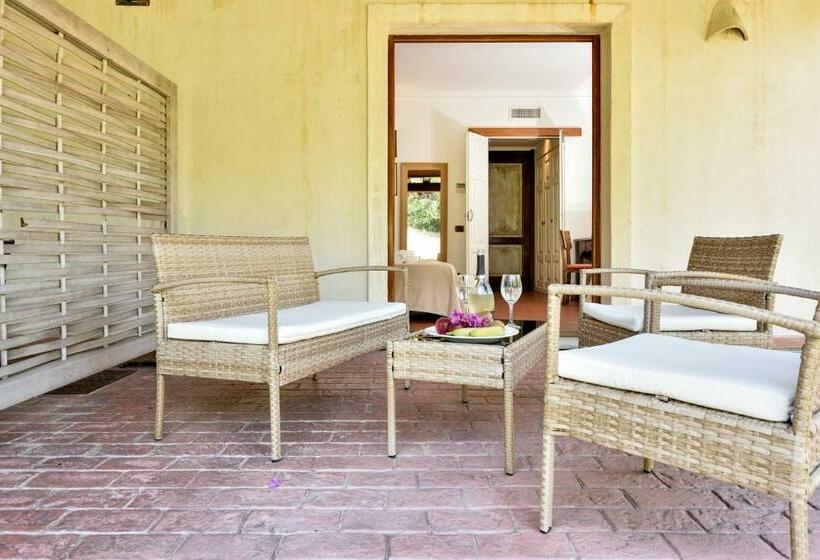 חדר סטנדרט לשלושה, S'abba E Sa Murta