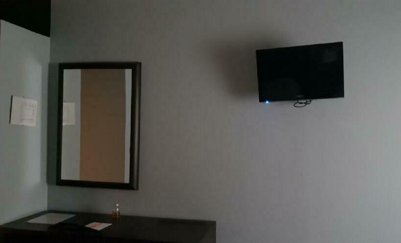 חדר סופריור, Saturday