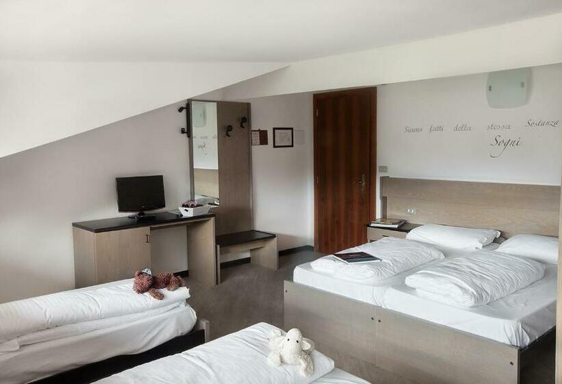 غرفة قياسية رباعية, Scoiattolo