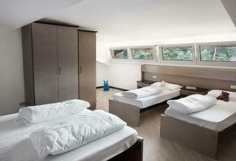 חדר סטנדרט לארבעה, Scoiattolo