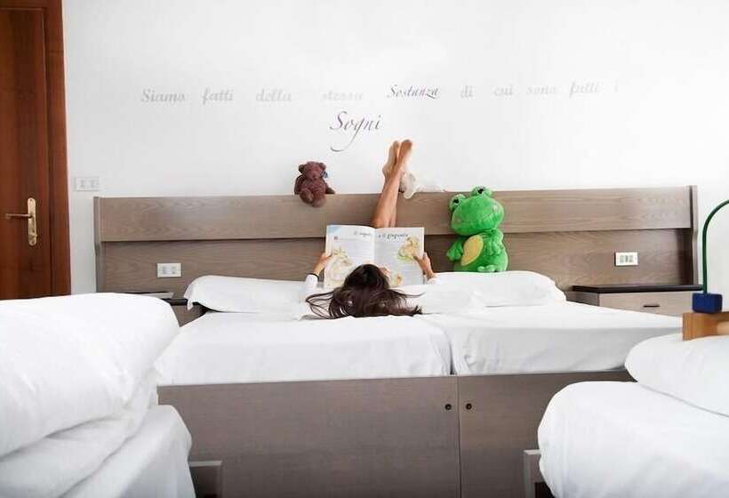 חדר סטנדרט לארבעה, Scoiattolo