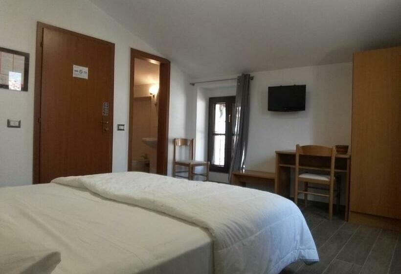 标准间, Sole Holiday