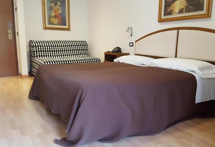 高级大房间, Sole Holiday