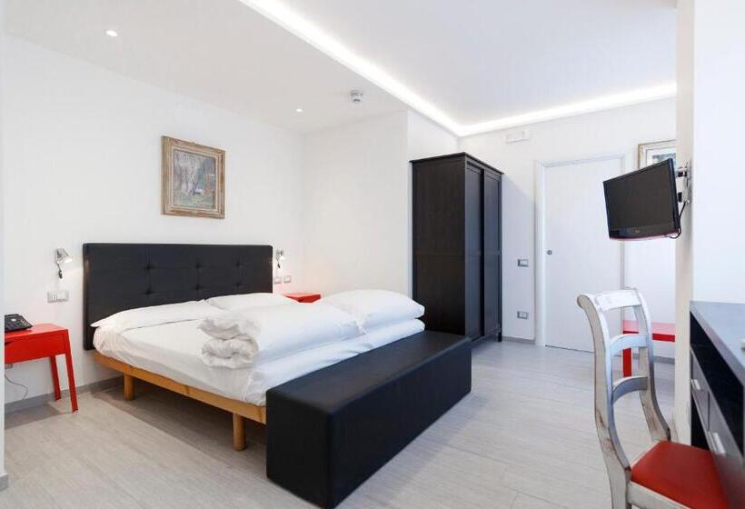 小型套房, Sole Holiday