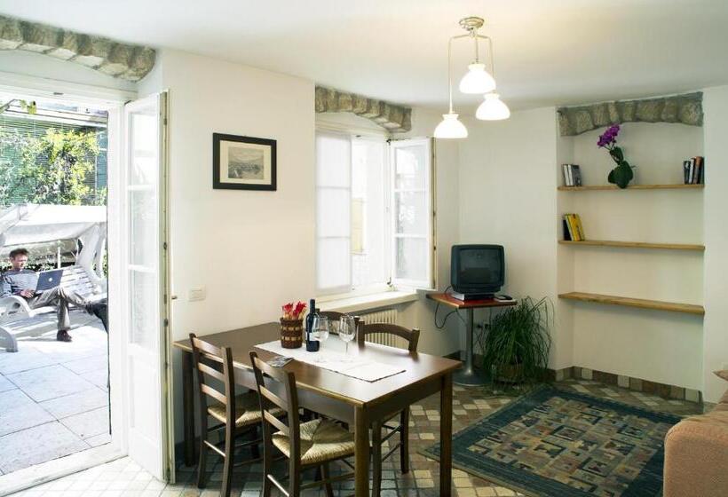 带1个卧室的带阳台的公寓, Sole Holiday