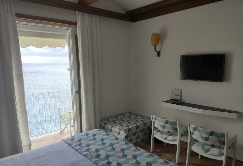 Quarto Estandar, Taverna Del Capitano