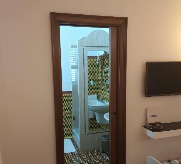 חדר סטנדרט מקשר, Taverna Del Capitano