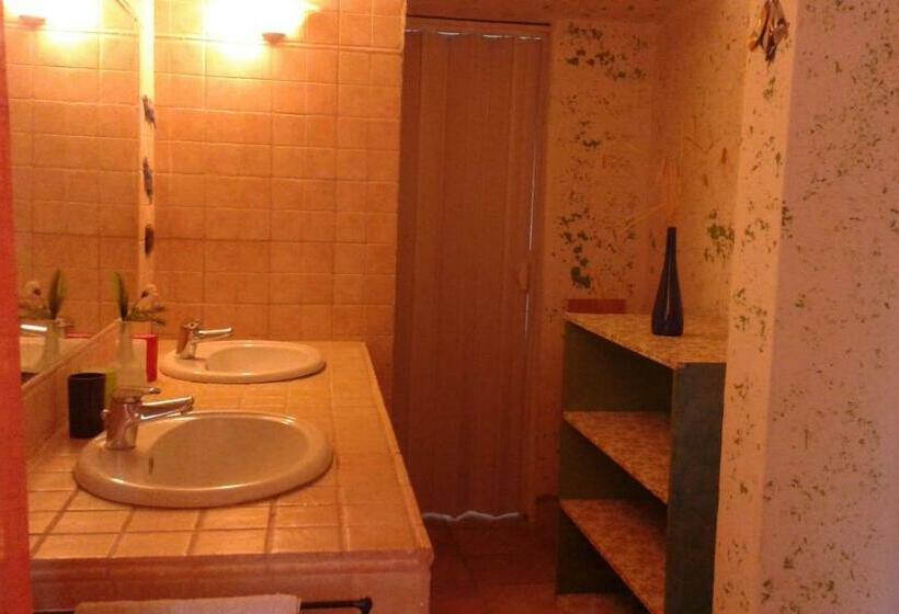 ガーデンビュースイート, La Grotta Bed And Breakfast E Affittacamere