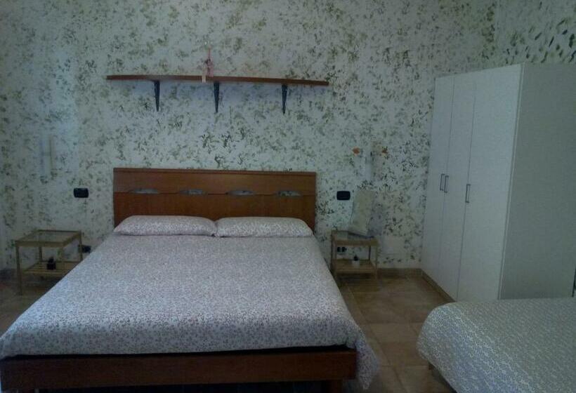 Люкс Вид на Сад, La Grotta Bed And Breakfast E Affittacamere
