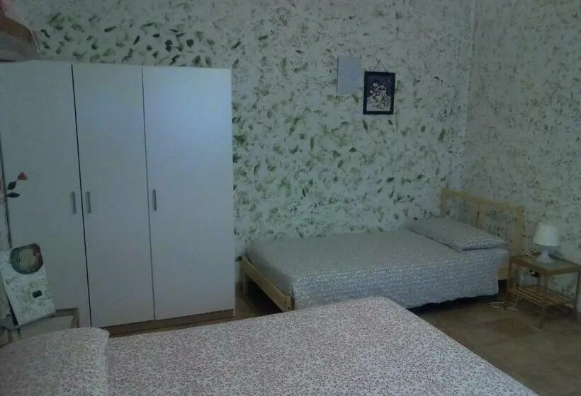 ガーデンビュースイート, La Grotta Bed And Breakfast E Affittacamere